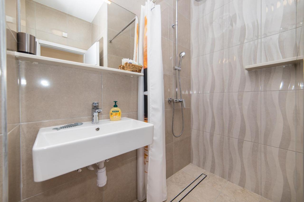 Apartment Maris Makarska Exterior photo